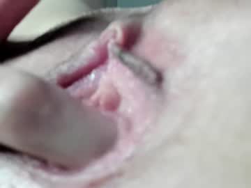 girl
        courtney_luv cam image #4031106