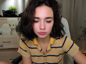 girl
        ella_flar_ cam image #355756