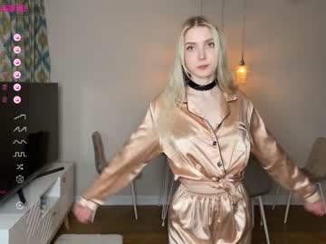girl
        oh_honey_ cam image #1598401