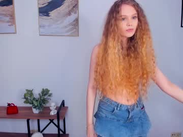 girl
        s1ren_s0ng cam image #6440342