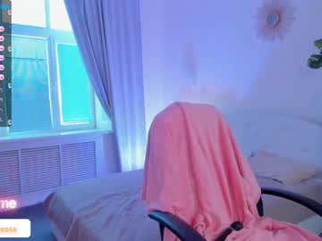 girl
        renessy_ cam image #1149901