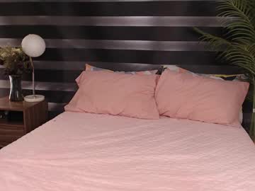 girl
        skytime96 cam image #4668130
