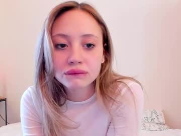 girl
        atmospherra cam image #5932810