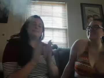 couple
        yournewfavoritecamgirl cam image #1280631