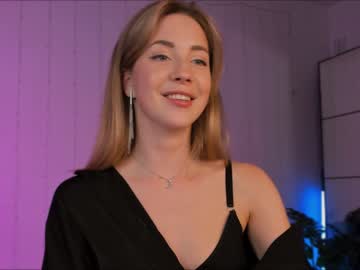 girl
        emmi_rosee cam image #4153689