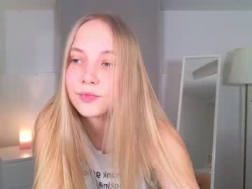 girl
        appr0ved cam image #3255459