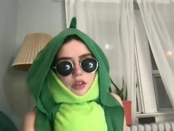 girl
        littlesugarpea cam image #3933971
