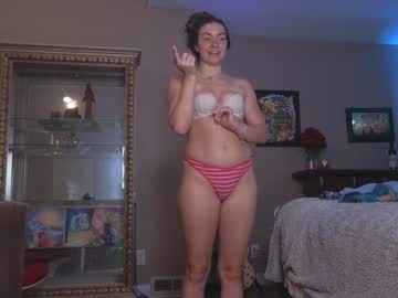 girl
        chroniclove cam image #5131992