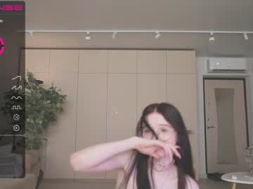 girl
        oki_dokie cam image #2169702