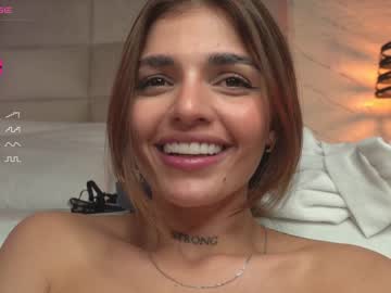 girl
        laura_roldan cam image #2251323
