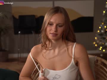 girl
        chillwithkira cam image #3156728