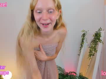 girl
        jenny_ames cam image #2466833