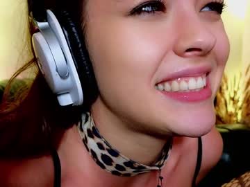 girl
        _demi_dee_ cam image #2618362