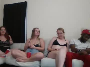 couple
        bdwking cam image #2340734