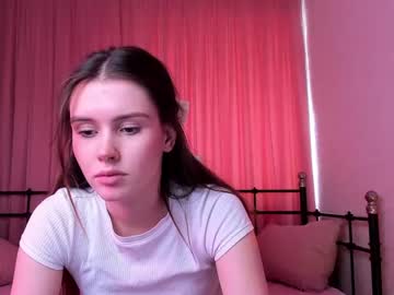 girl
        fire_is_me cam image #1321988