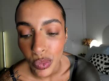 girl
        kaligray10 cam image #5719893