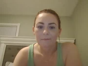 girl
        candylipsmunch cam image #3731503
