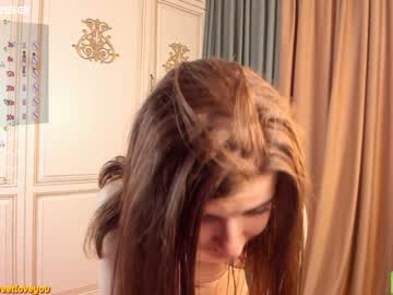 girl
        marymurphy cam image #1434673