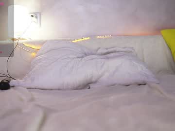 girl
        mary_shiota cam image #5279338