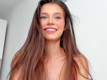 girl
        isia_slay cam image #1939155