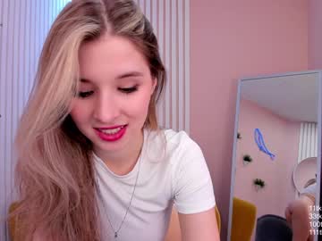 girl
        milablush cam image #483282
