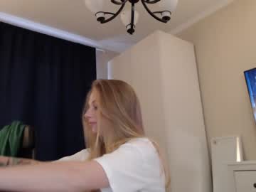 girl
        magic_couple13 cam image #2709249