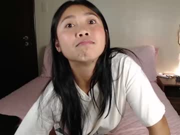 girl
        skytime96 cam image #3855404