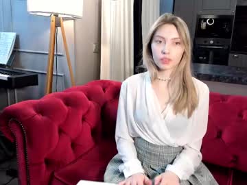 girl
        adele_b cam image #5975946