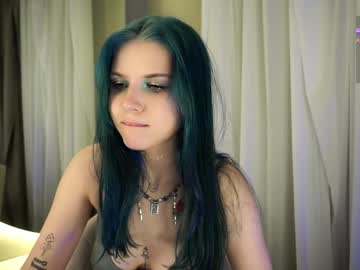 girl
        merciabawden cam image #5944024