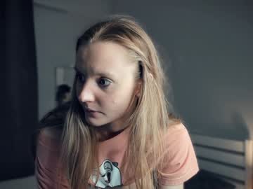 girl
        ani_hunny cam image #6035396