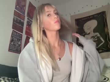 girl
        cutelondonp cam image #3709939
