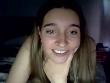 girl
        jillylovestay cam image #3930993