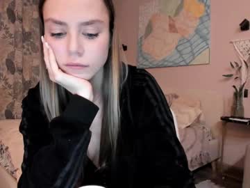 girl
        1i1ypa1mer cam image #4931311