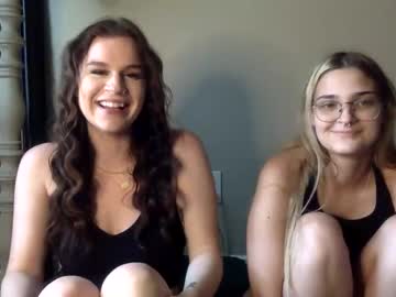 girl
        basicbrunette cam image #1901276