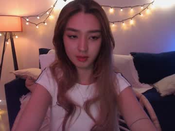 girl
        sarasuo cam image #1845054