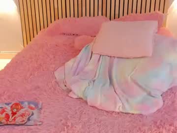 girl
        little_effy18 cam image #2009461