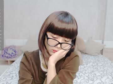 girl
        little_yena cam image #3015622