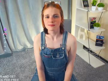 girl
        cloverbradway cam image #5131568