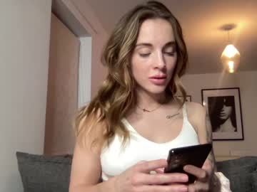 girl
        nickisymms_ cam image #1046068