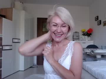 girl
        jasmin18v cam image #4890678