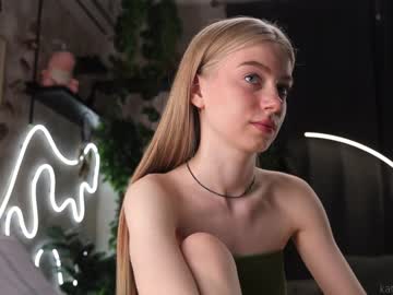 girl
        kateharrise cam image #4181454