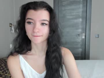 girl
        angel_am cam image #3191919
