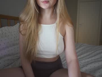 girl
        _o0o__ cam image #6684241