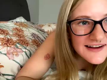 girl
        shaelah_live cam image #4516271