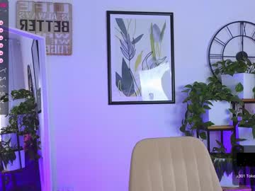 girl
        elizabeth__gray cam image #1727114