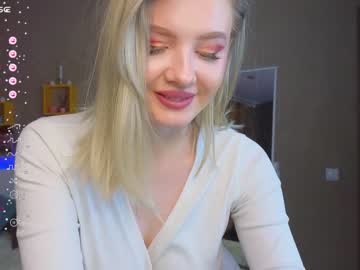 girl
        oliviabr0wn cam image #3037523