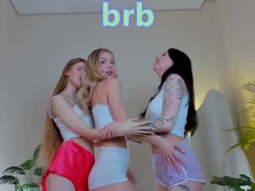 girl
        cassie_palmer cam image #3878018