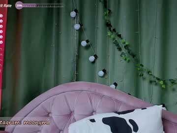 girl
        lika_moon cam image #3949836