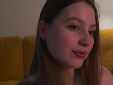 girl
        ellabreeze cam image #6501402