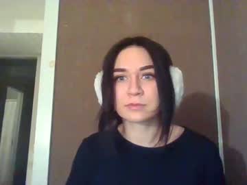 girl
        heidiknight555 cam image #625164